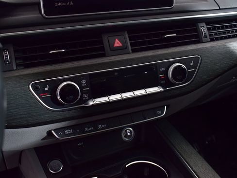 Used 2018 Audi A4 2.0T Premium image 17