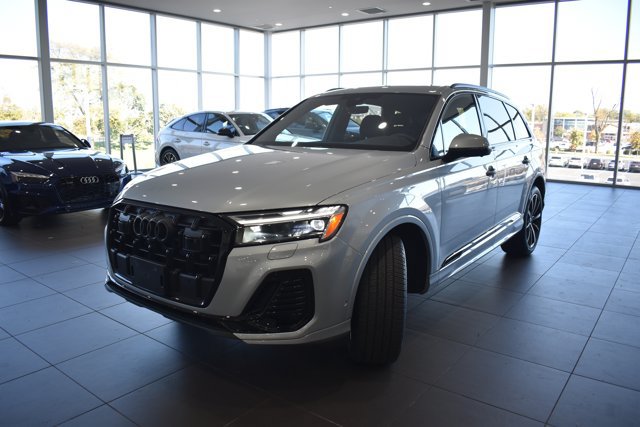 Used 2026 Audi Q7 2.0T Premium Plus w/ Premium Plus Package AWD/4WD image 3