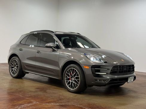 Used 2015 Porsche Macan Turbo AWD/4WD image 22