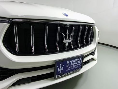 Certified 2022 Maserati Levante GT image 7