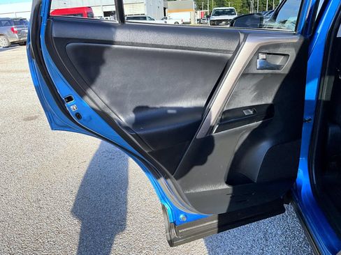 Used 2016 Toyota RAV4 Limited AWD/4WD image 25
