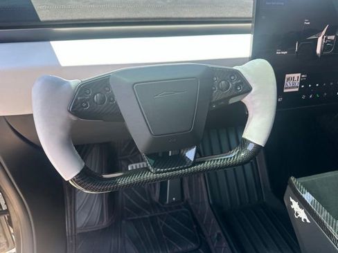Used 2024 Tesla Cybertruck Cyberbeast AWD/4WD image 18