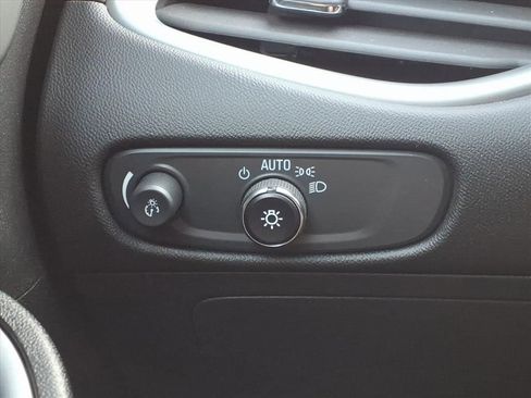 Used 2024 Chevrolet Malibu LT image 20