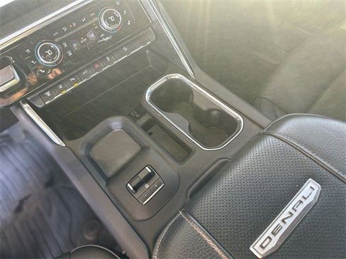 Used 2024 GMC Sierra 2500 Denali w/ Denali Reserve Package image 21