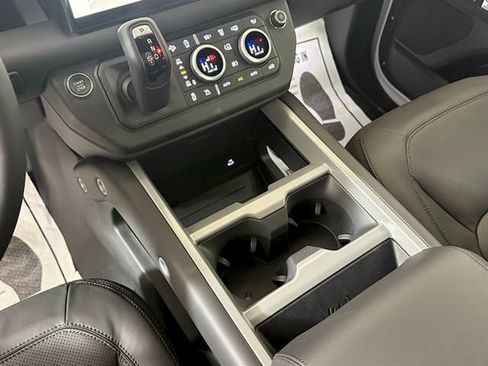 New 2025 Land Rover Defender 110 V8 image 39
