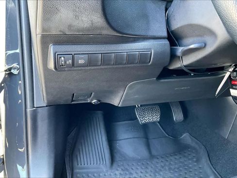 Used 2025 Toyota Corolla LE w/ Convenience Package FWD image 33