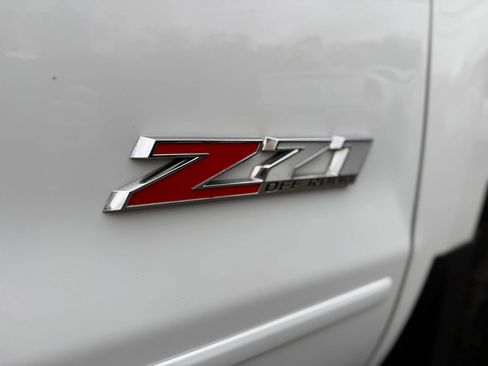 Used 2019 Chevrolet Silverado 1500 LT w/ All Star Edition image 31