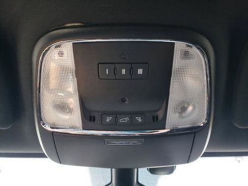 Used 2022 Jeep Grand Cherokee Laredo X AWD/4WD image 18