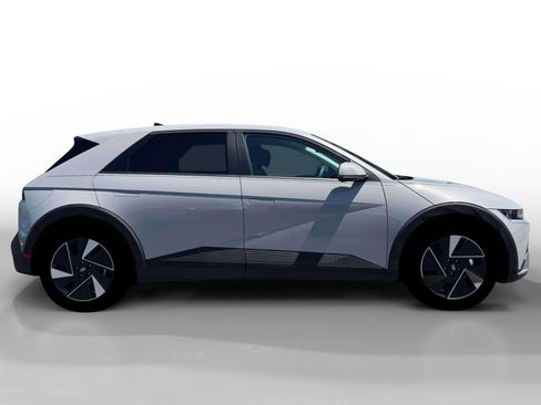 New 2026 Hyundai Ioniq 5 SE RWD image 9