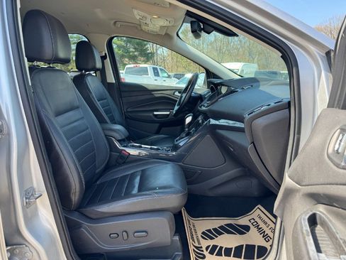 Used 2015 Ford Escape Titanium FWD image 19