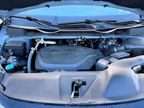 Used 2024 Honda Odyssey Sport image 9