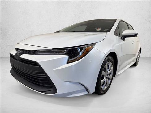 Used 2024 Toyota Corolla LE FWD image 7
