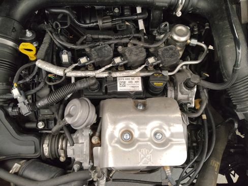 Used 2018 Ford EcoSport SE w/ SE Convenience Package image 30