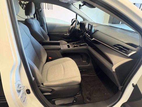 Used 2022 Toyota Sienna LE image 14