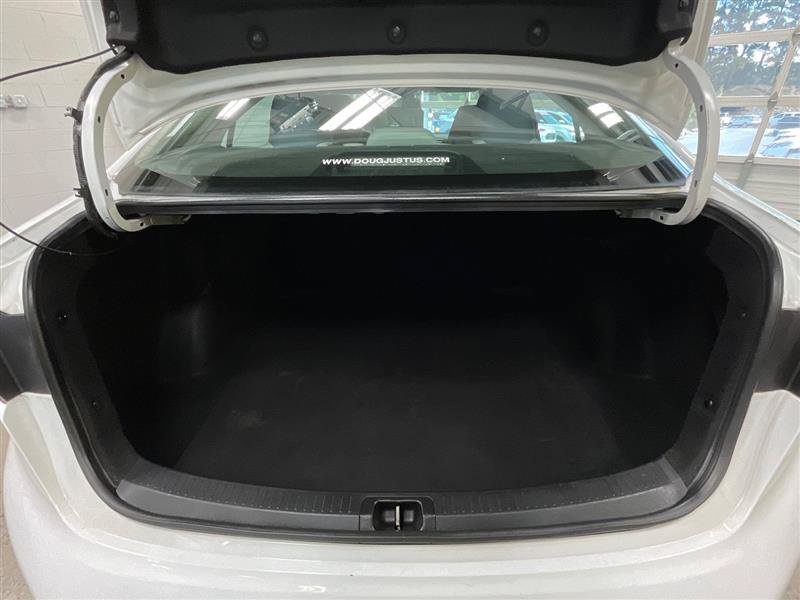 Used 2020 Toyota Corolla LE FWD image 26