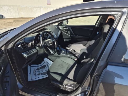 Used 2012 MAZDA MAZDA3 i Touring image 8
