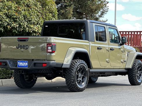 New 2025 Jeep Gladiator Willys image 4