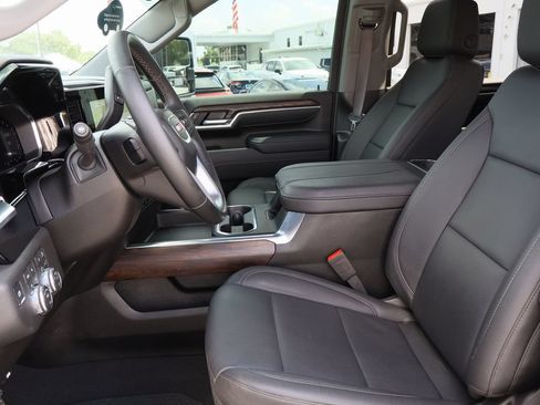 Certified 2026 GMC Sierra 2500 SLT w/ SLT Premium Package AWD/4WD image 22