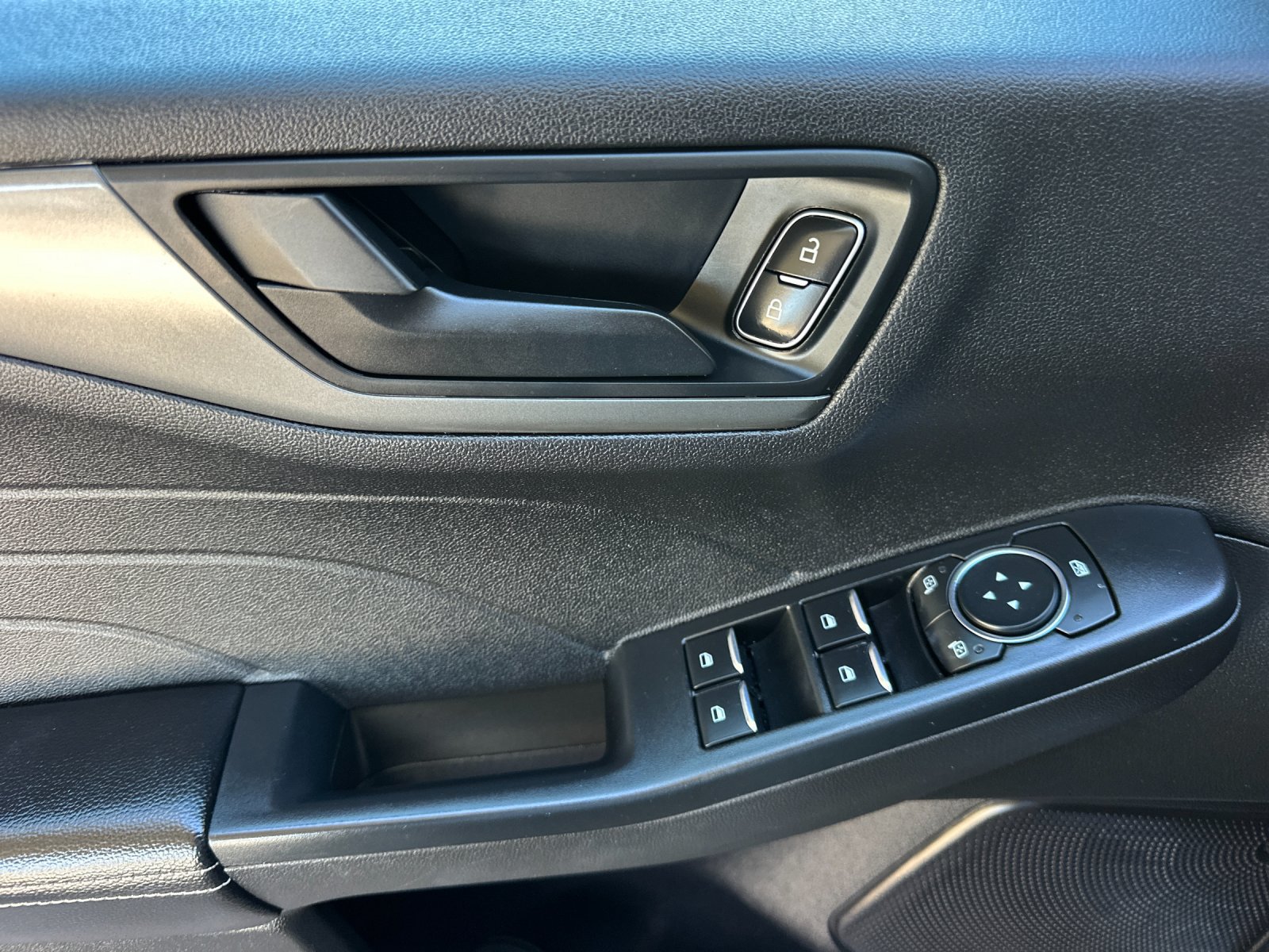 Used 2024 Ford Escape Active AWD/4WD image 10