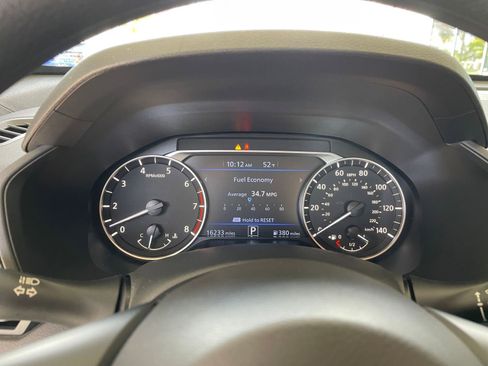 Used 2025 Nissan Altima 2.5 SV image 40