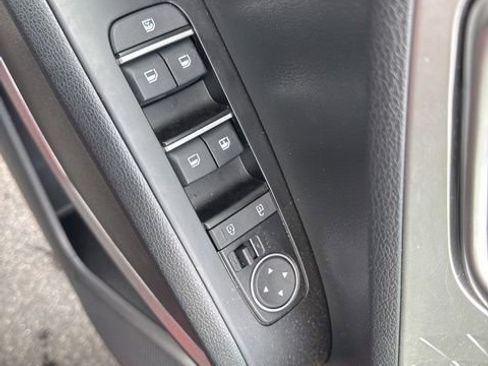 Used 2025 Kia Soul LX w/ LX Technology Package image 8