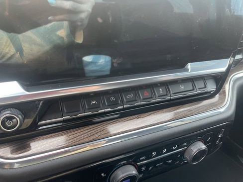 Used 2023 Chevrolet Silverado 1500 LT image 46