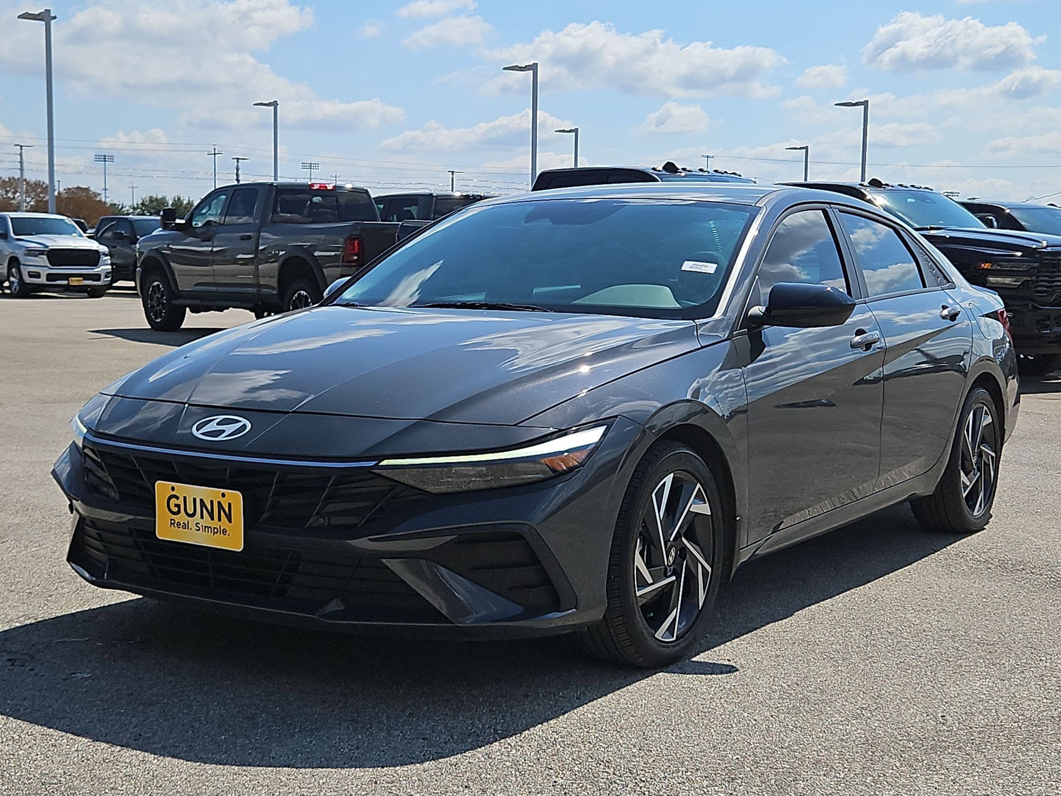 Used 2025 Hyundai Elantra Sport FWD image 7
