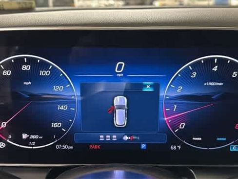 Certified 2025 Mercedes-Benz GLC 300 4MATIC image 18