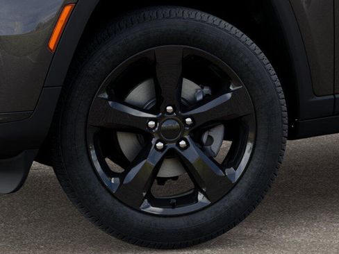 New 2025 Jeep Grand Cherokee L Altitude image 18