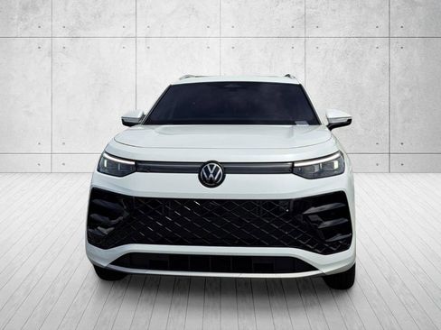 New 2026 Volkswagen Tiguan SEL R-Line AWD/4WD image 2