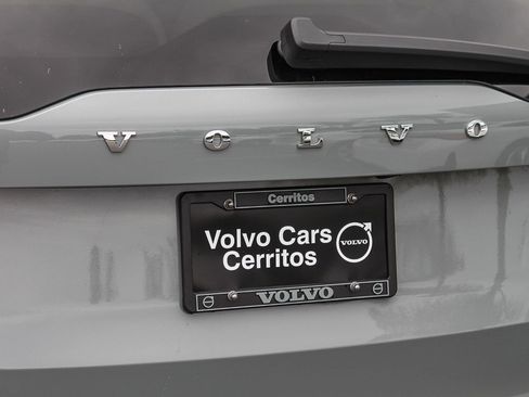 New 2026 Volvo XC90 T8 Ultra w/ Protection Package Premier AWD/4WD image 10
