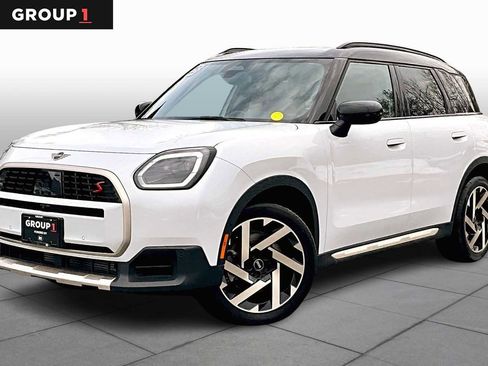 Used 2025 MINI Cooper Countryman S image 1