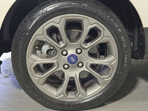 Used 2018 Ford EcoSport Titanium w/ Titanium Cold Weather Package AWD/4WD image 12