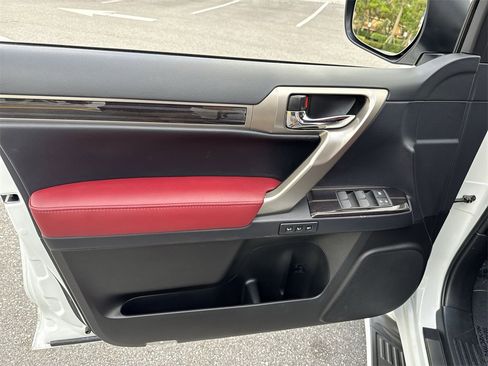 Used 2021 Lexus GX 460 Premium image 39