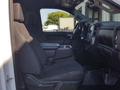 Used 2021 Chevrolet Silverado 2500 W/T image 16