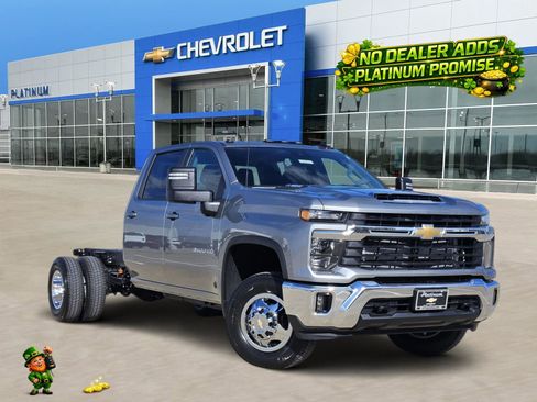 New 2026 Chevrolet Silverado 3500 LT image 1