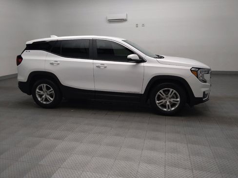 Used 2023 GMC Terrain SLE w/ LPO, Floor Liner Package image 11