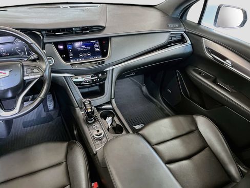 Used 2025 Cadillac XT6 Luxury w/ LPO, Floor Liner Package AWD/4WD image 25