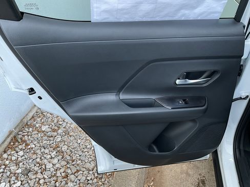 New 2026 Nissan Kicks SR image 17