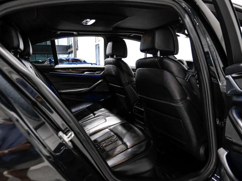 Used 2018 BMW 540i RWD image 49