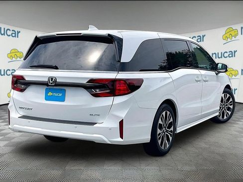 Used 2025 Honda Odyssey Elite image 6