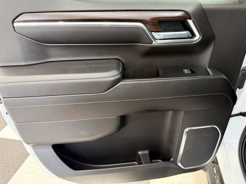 Used 2023 GMC Sierra 1500 SLT w/ SLT Premium Package image 19