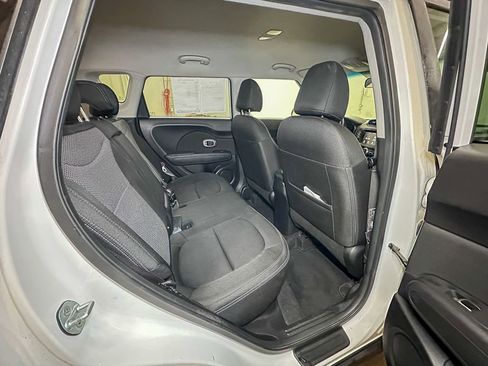Used 2018 Kia Soul + image 25