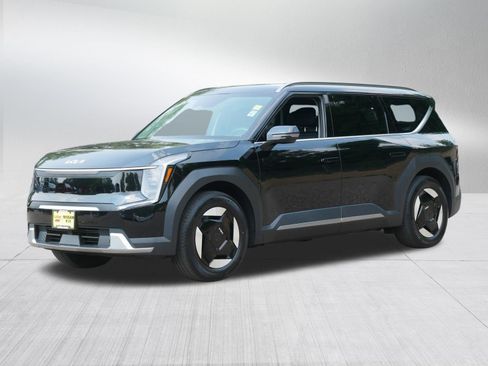 Certified 2024 Kia EV9 Wind AWD/4WD image 3