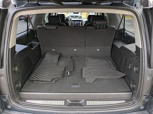 Used 2020 Cadillac Escalade ESV Premium Luxury image 12