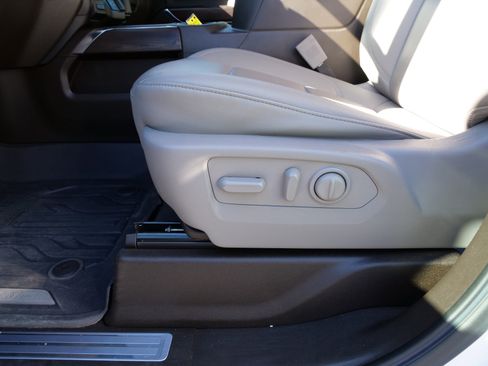 Used 2022 GMC Sierra 2500 SLT image 17