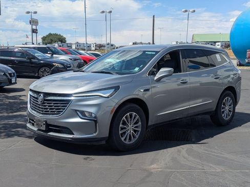 Used 2024 Buick Enclave Premium image 8