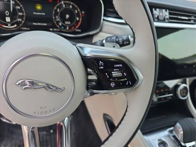 Used 2026 Jaguar F-PACE R-Dynamic S AWD/4WD image 19