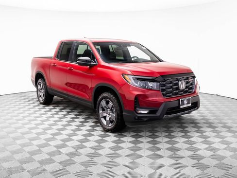 Used 2025 Honda Ridgeline TrailSport image 9