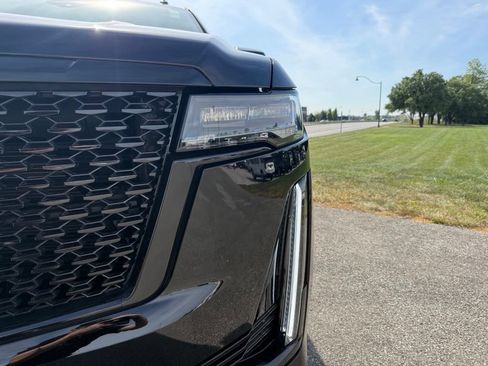 Certified 2024 Cadillac Escalade Premium Luxury w/ Performance Package AWD/4WD image 9